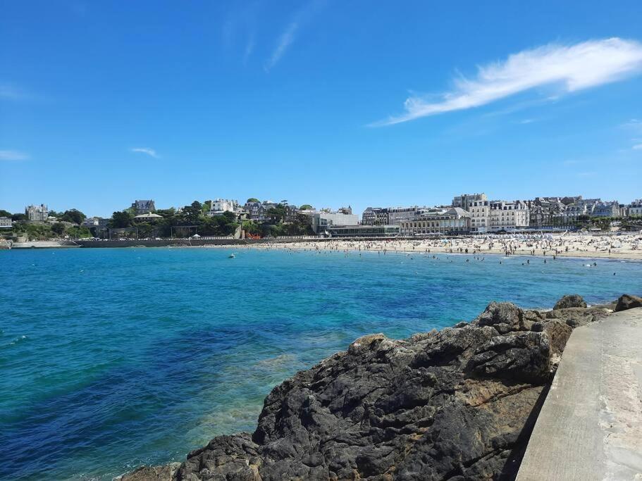 Le Moringa, A 2 Min De La Plage, Hyper Centre, Vue Mer De La Fenetre Ντινάρ Εξωτερικό φωτογραφία